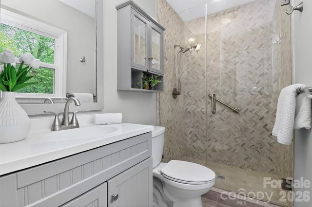 6632 Lancer Drive, Charlotte, NC 28226