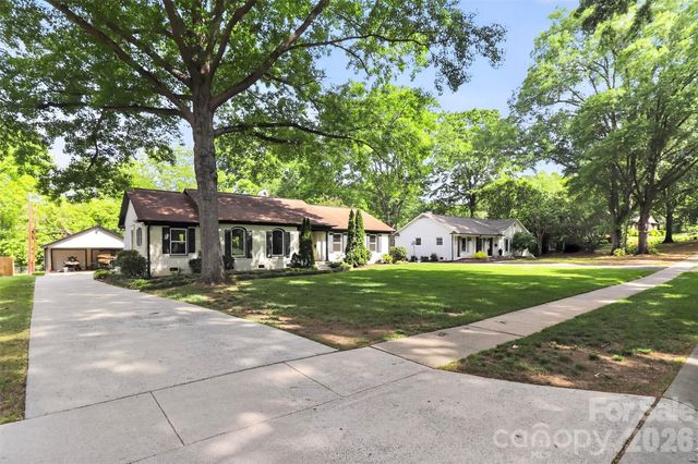 6632 Lancer Drive, Charlotte, NC 28226