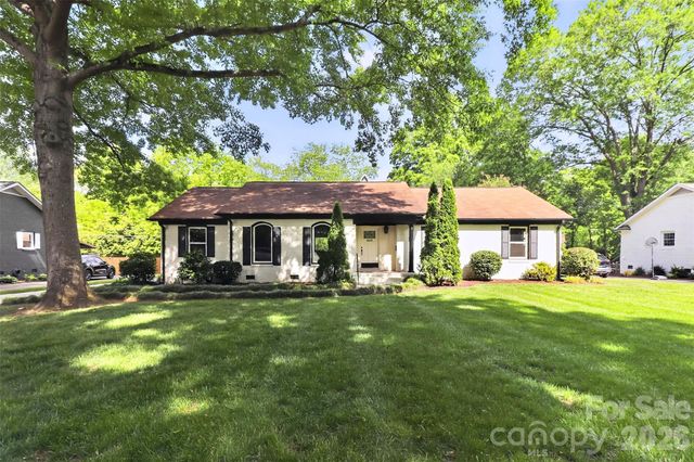 6632 Lancer Drive, Charlotte, NC 28226