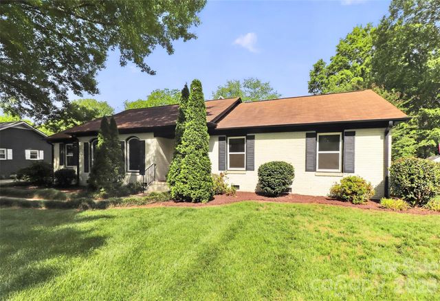 6632 Lancer Drive, Charlotte, NC 28226