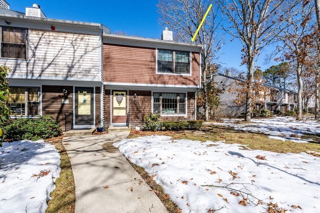 195 Falmouth Rd 9F, Mashpee, MA 02649