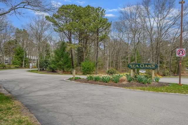 195 Falmouth Rd 9F, Mashpee, MA 02649