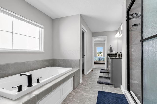 6815 Turnstone Loop, Sunbury, OH 43074