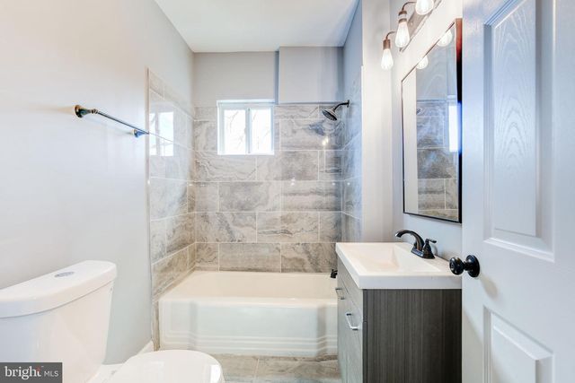 2915 BAKER ST, Baltimore, MD 21216