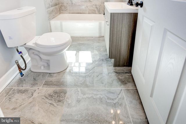 2915 BAKER ST, Baltimore, MD 21216