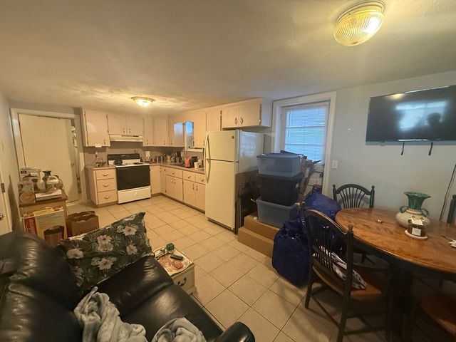 76 Ambrose 1, Revere, MA 02151