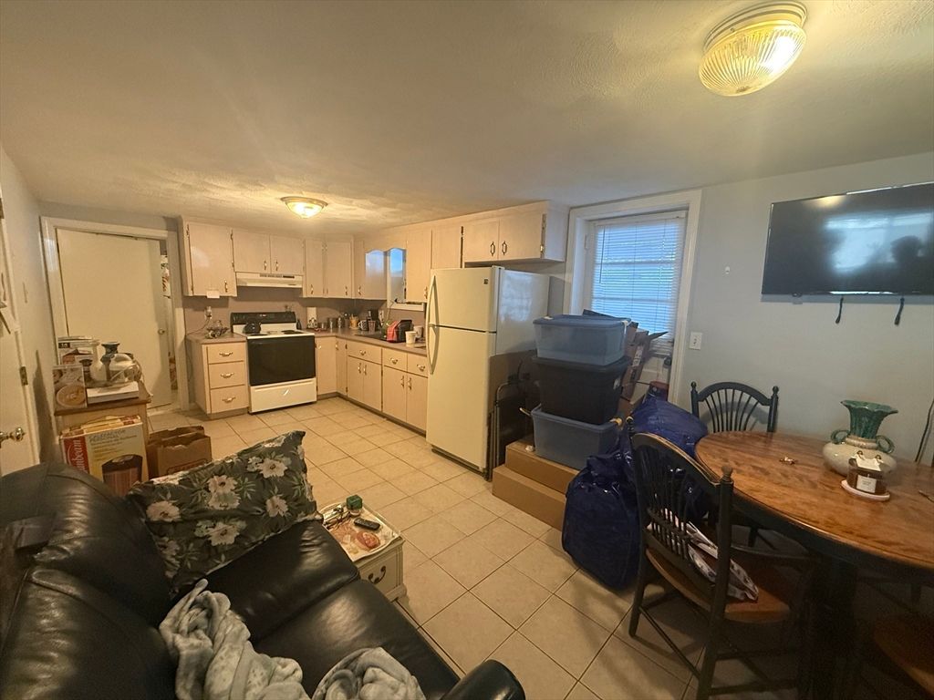 76 Ambrose 1, Revere, MA 02151
