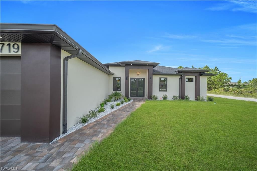 2719 33RD ST W, LEHIGH ACRES, FL 33971 — photo 3