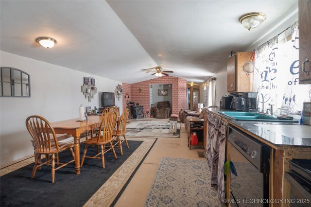 13009 Ns 419 Road, Delaware, OK 74027