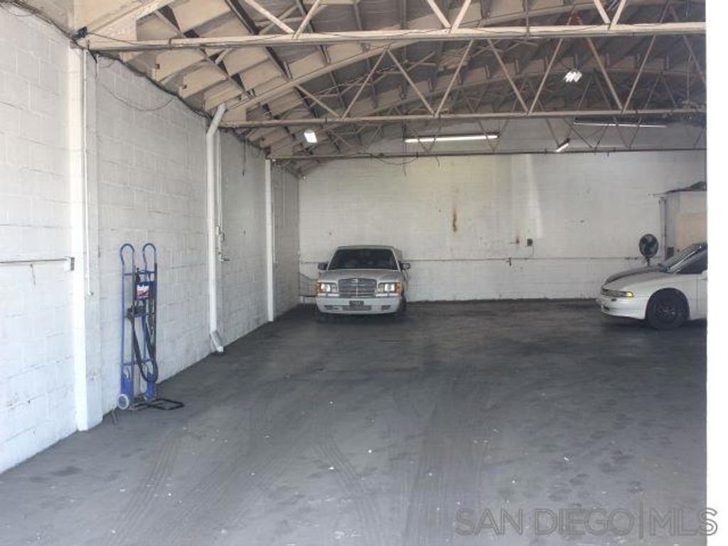 939 W Main, El Cajon, CA 92020