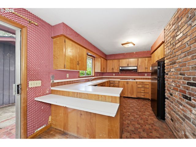2041 E 26th Ave, Eugene, OR 97403