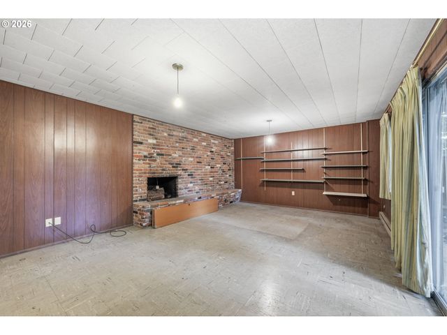 2041 E 26th Ave, Eugene, OR 97403