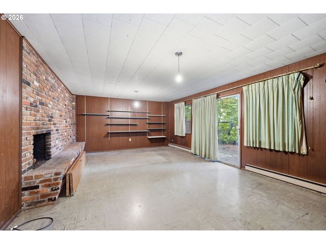 2041 E 26th Ave, Eugene, OR 97403
