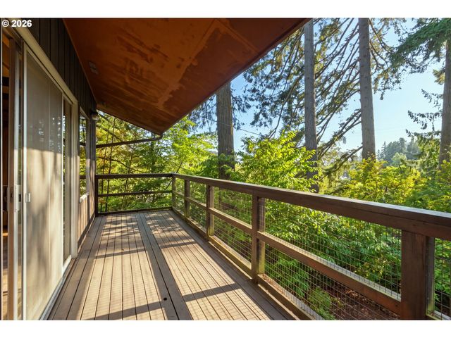 2041 E 26th Ave, Eugene, OR 97403