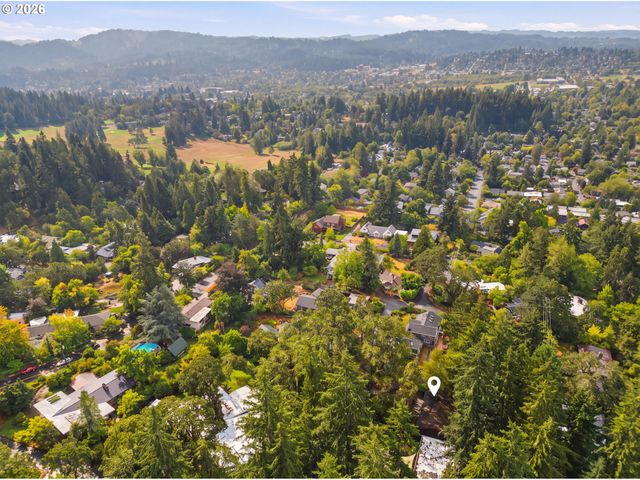 2041 E 26th Ave, Eugene, OR 97403