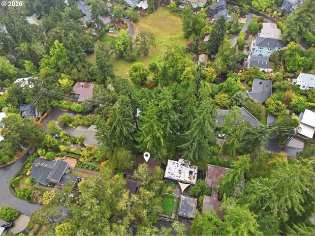 2041 E 26th Ave, Eugene, OR 97403