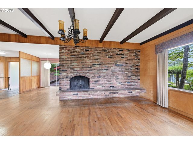 2041 E 26th Ave, Eugene, OR 97403