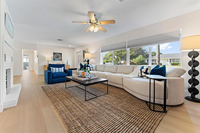 4300 Washington Road, West Palm Beach, FL 33405