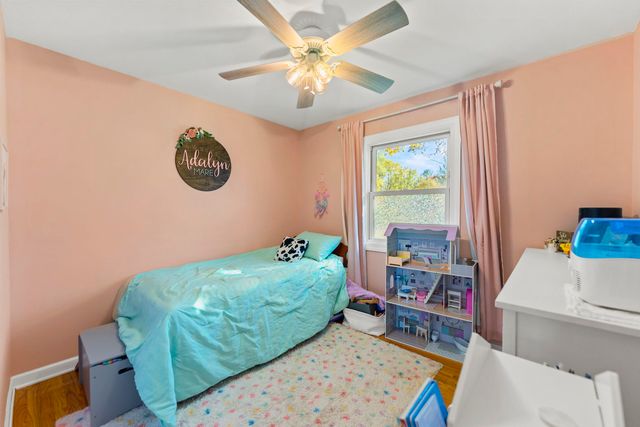 102 6th Avenue, Marengo, IL 60152