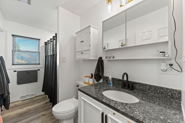 102 6th Avenue, Marengo, IL 60152