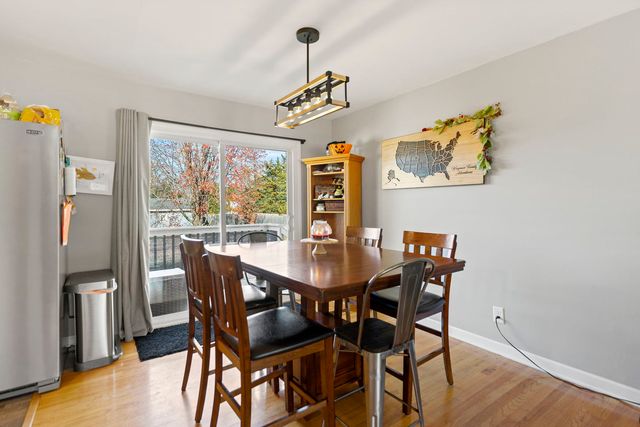 102 6th Avenue, Marengo, IL 60152