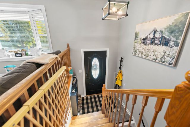 102 6th Avenue, Marengo, IL 60152