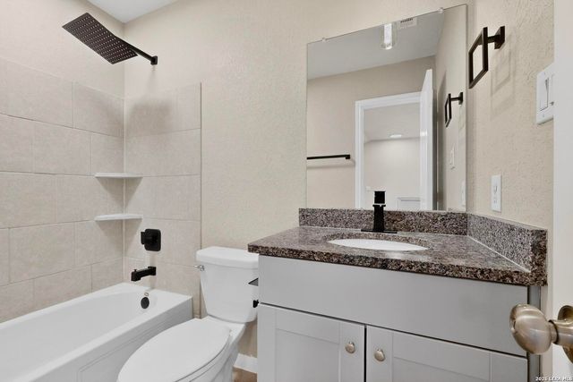 1912 Grey Wagtail, New Braunfels, TX 78130