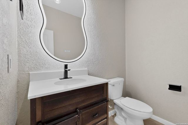 1912 Grey Wagtail, New Braunfels, TX 78130