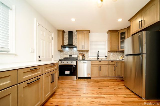 17116 Wildemere Street, Detroit, MI 48221