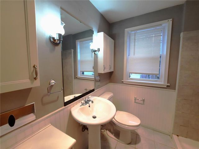 686 Lexington Avenue S, Saint Paul, MN 55116