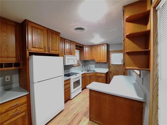 686 Lexington Avenue S, Saint Paul, MN 55116