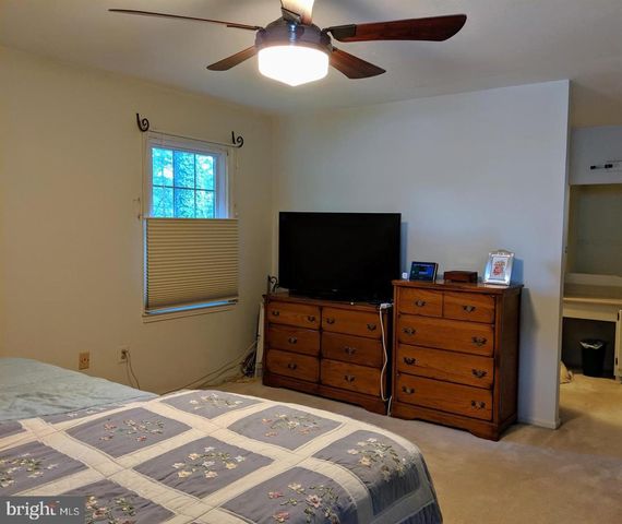 8465 SEVAN CT, Annandale, VA 22003