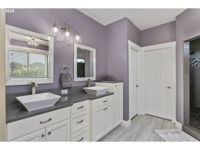337 MILKY WAY Dr, Woodland, WA 98674