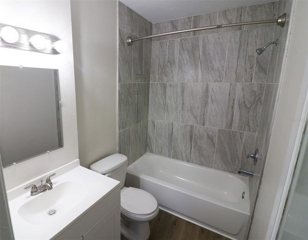 7107 HERNANDO COURT, Tampa, FL 33615