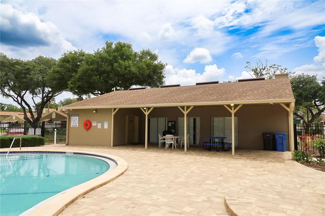 7107 HERNANDO COURT, Tampa, FL 33615