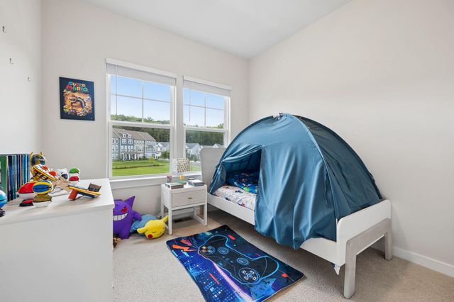 1713 AUTUMN MAPLE LEAF DR, Dumfries, VA 22026