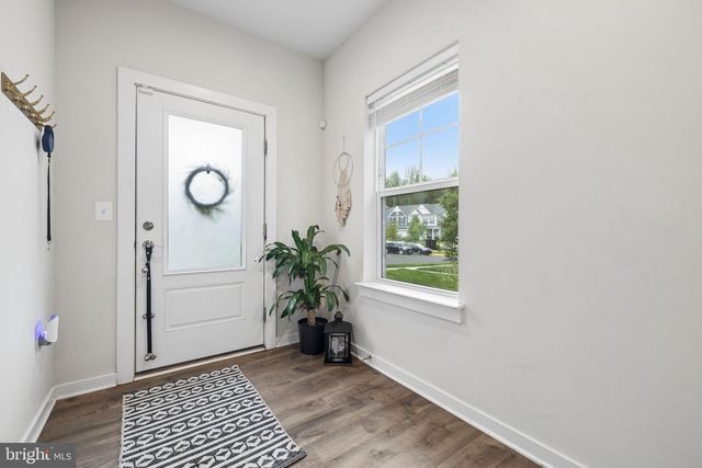 1713 AUTUMN MAPLE LEAF DR, Dumfries, VA 22026