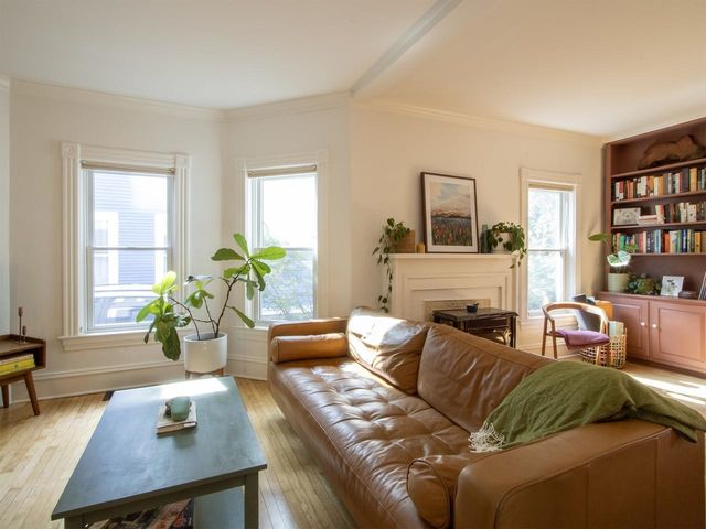 36 Booth Street, Burlington, VT 05401