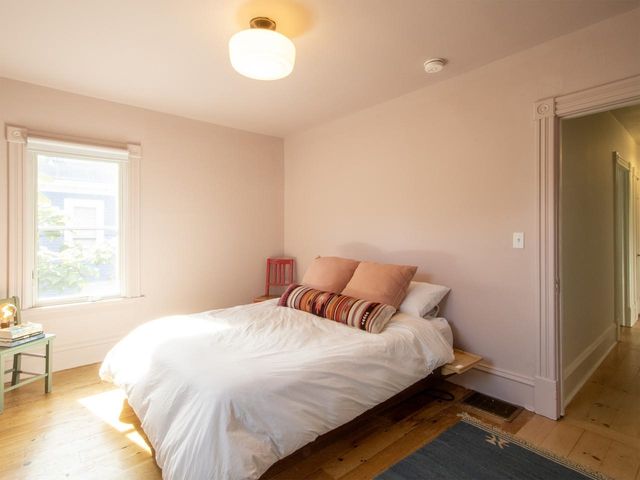 36 Booth Street, Burlington, VT 05401