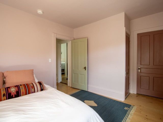 36 Booth Street, Burlington, VT 05401