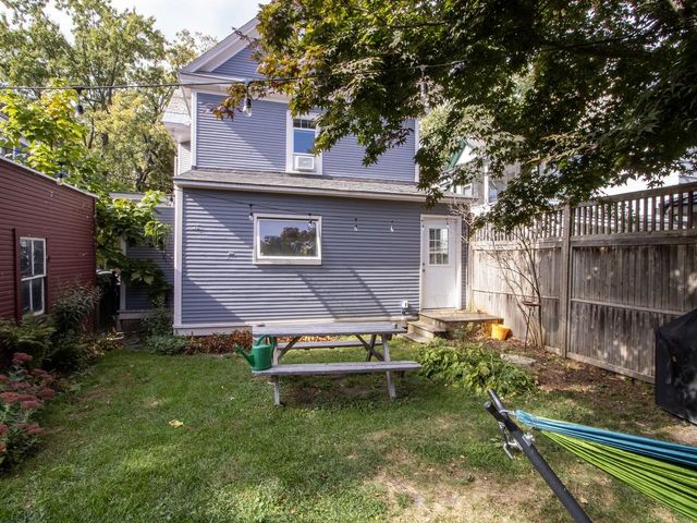 36 Booth Street, Burlington, VT 05401