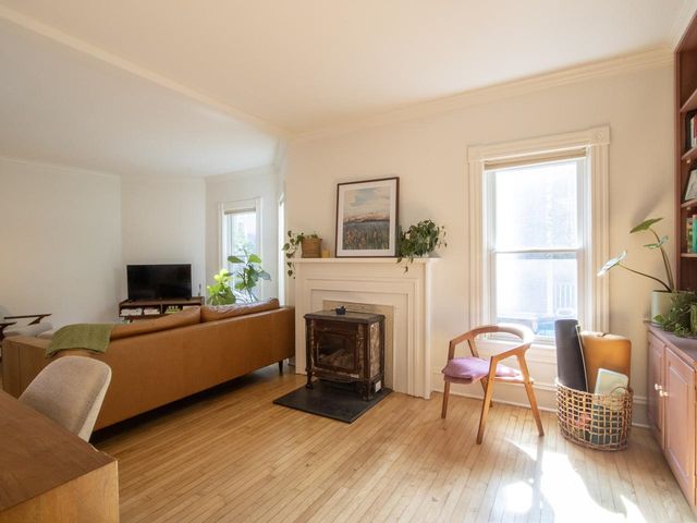 36 Booth Street, Burlington, VT 05401