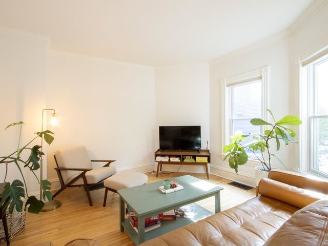 36 Booth Street, Burlington, VT 05401