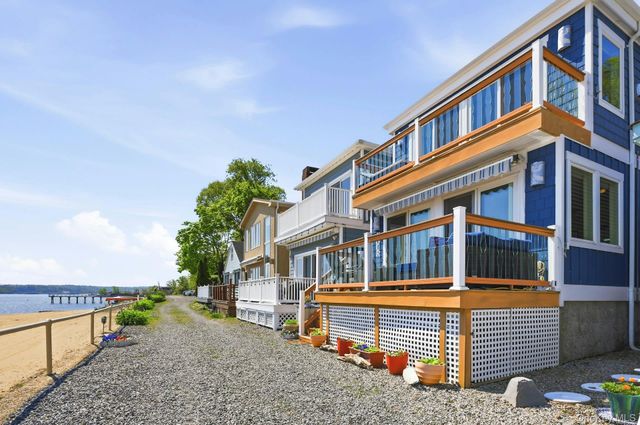 75 West Shore Road 4, Port Washington, NY 11050