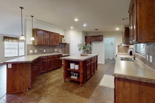 118 Yaupon Drive, Caldwell, TX 77836