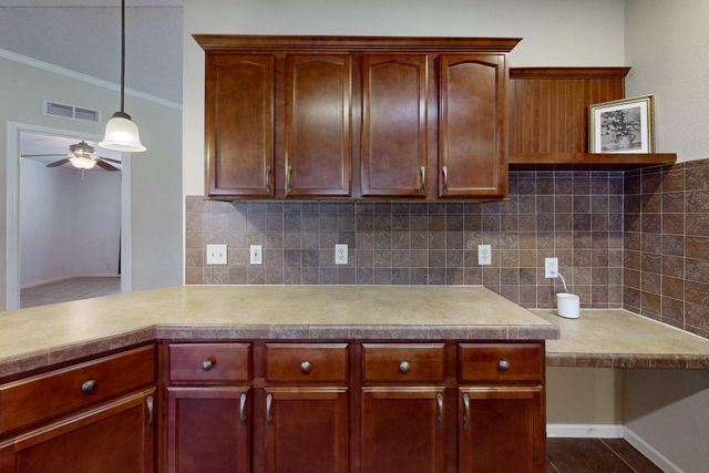 118 Yaupon Drive, Caldwell, TX 77836