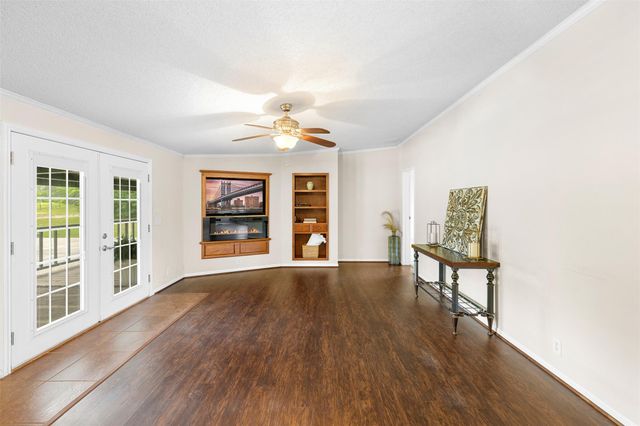 118 Yaupon Drive, Caldwell, TX 77836