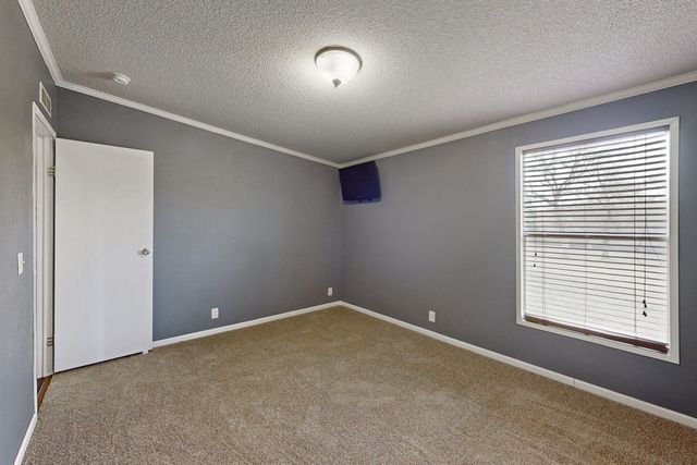 118 Yaupon Drive, Caldwell, TX 77836