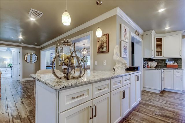 3835 48 AVENUE S, St Petersburg, FL 33711