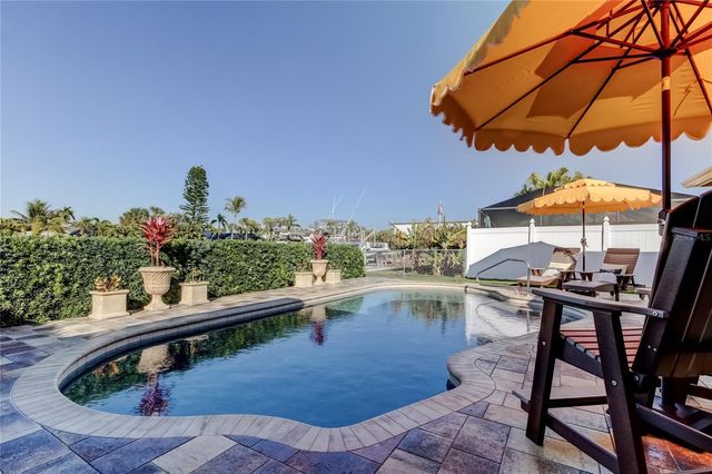 3835 48 AVENUE S, St Petersburg, FL 33711